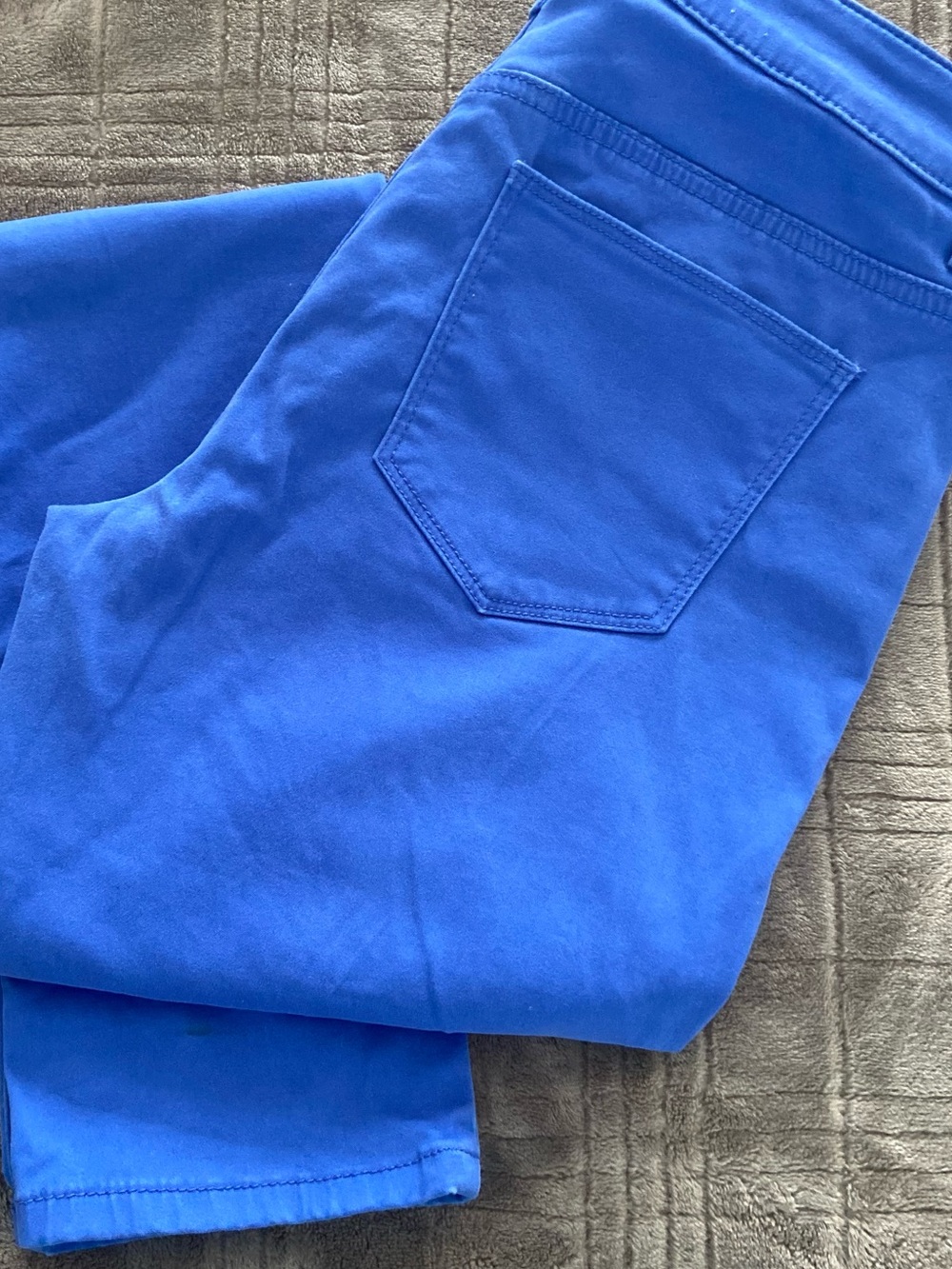 CHICO’S Bright Royal Blue Soft straight leg Jeans! Super cute! Summer classic!